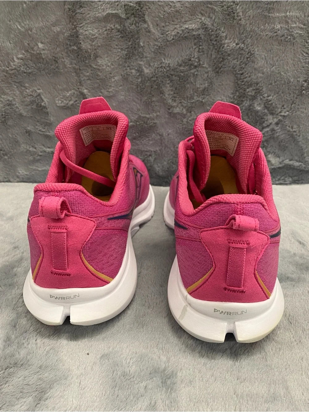 Saucony Kinvara 13 Mens Size 12 Pink & White Running Trainers Lightweight Shoes